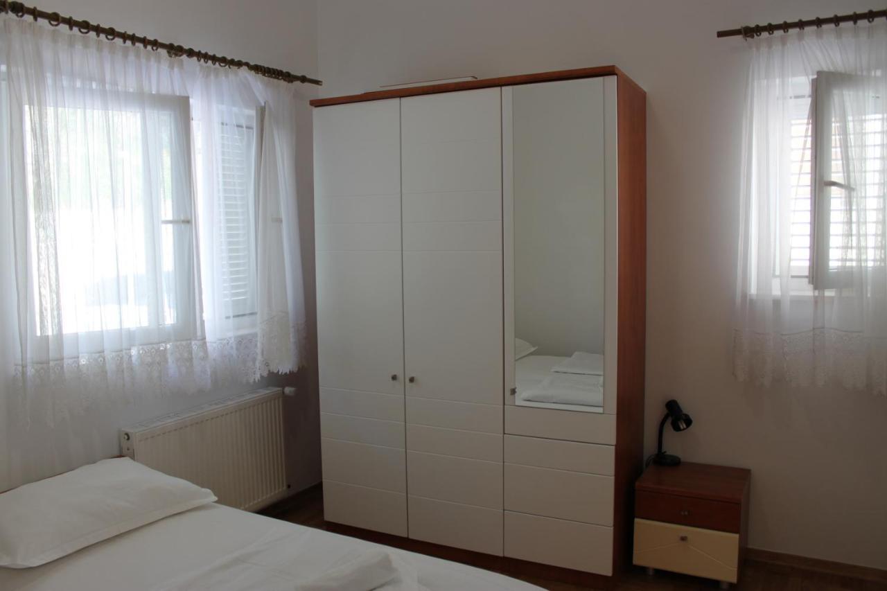 Pile Apartments 3 오미스 외부 사진